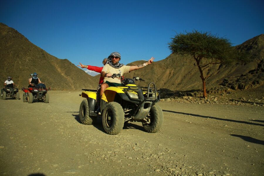 Motorata nel deserto al tramonto da El Quseir