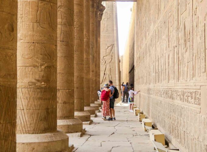 Tour 2 Giorni Luxor & Abu Simbel da El Gouna con Guida Privata