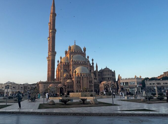 Giro Citta' Sharm el Sheikh da Dahab: Naama Bay e Mercato Vecchio