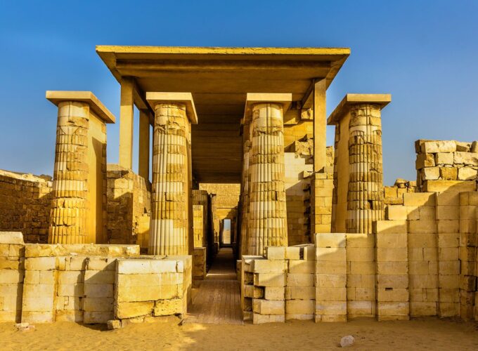 Tour Il Cairo 4 Giorni: Il Miglior Pacchetto Guidato con Piramidi e Museo