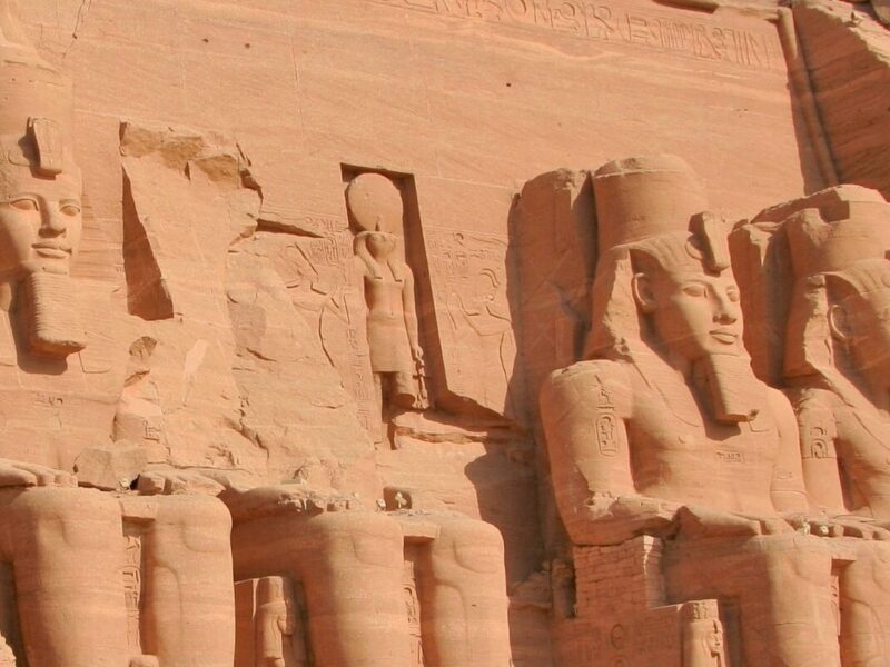 Tour abu simbel e Assuan da Luxor