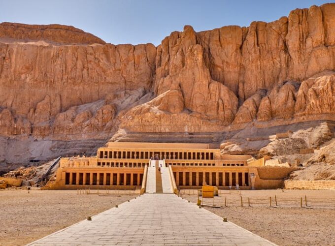 Trip to luxor from marsa alam by bus