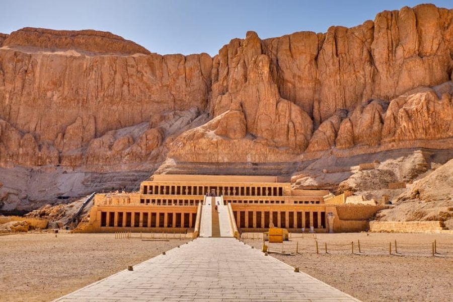 Trip to luxor from marsa alam by bus