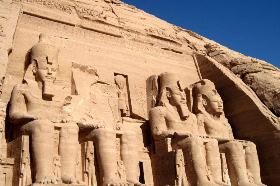 Tour Abu Simbel da Assuan 2 Giorni con Pernottamento