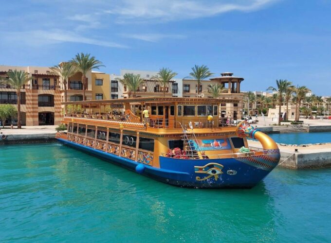 Gita Nefertari Seascope Port Ghalib con Cena al Tramonto