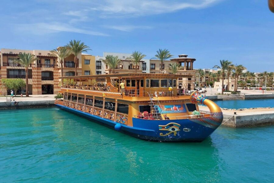 Gita Nefertari Seascope Port Ghalib con Cena al Tramonto