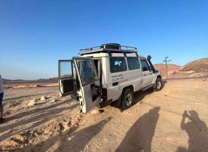 Safari 2 giorni 1 notte Sinai: Avventura in Jeep nel Deserto