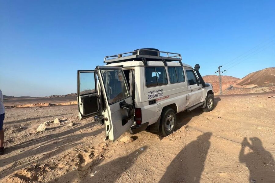 Safari 2 giorni 1 notte Sinai: Avventura in Jeep nel Deserto