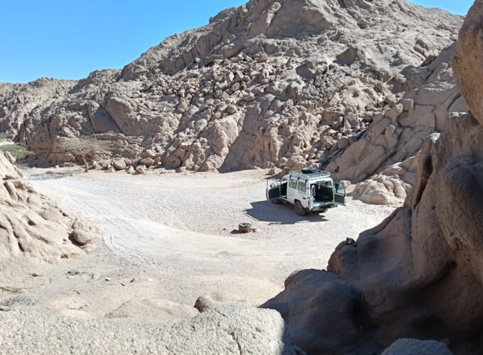 Safari nel Sinai 3 giorni: Avventura in Jeep tra Canyon e Oasi da Dahab