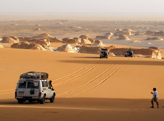 Tour Oasi Bahariya e Dakhla Avventura Privata dal Cairo 1